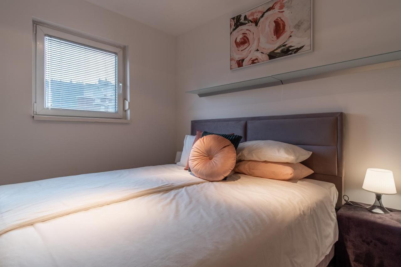 Apartments Park Siska Lublana Zewnętrze zdjęcie