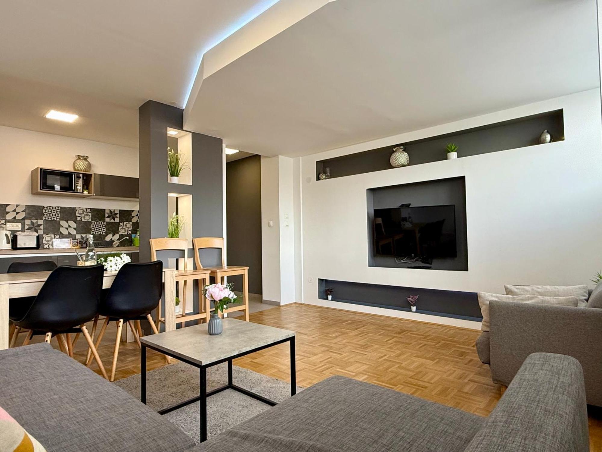 Apartments Park Siska Lublana Zewnętrze zdjęcie